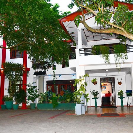 Thilaka City Hotel Anuradhapura Zewnętrze zdjęcie
