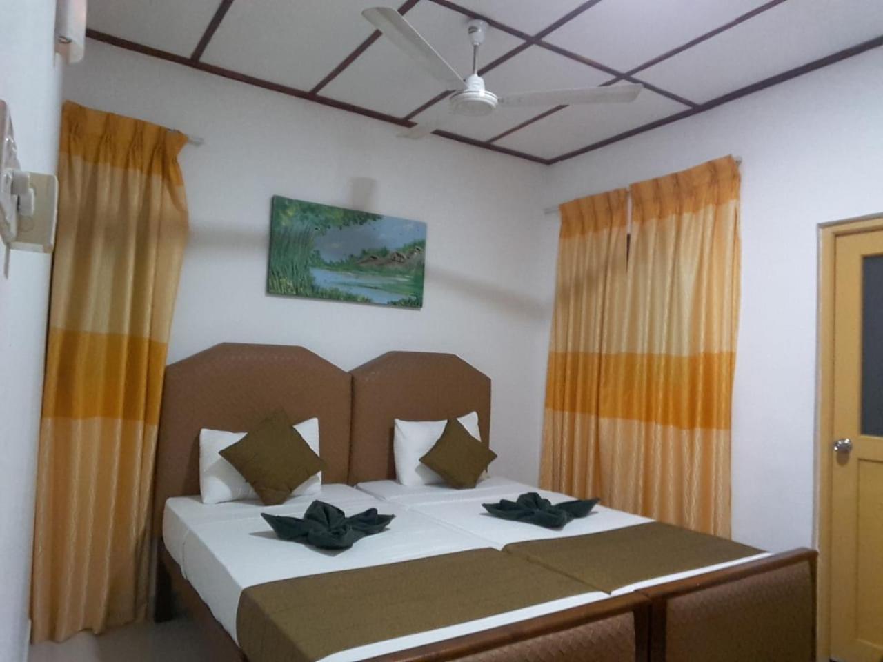 Thilaka City Hotel Anuradhapura Zewnętrze zdjęcie