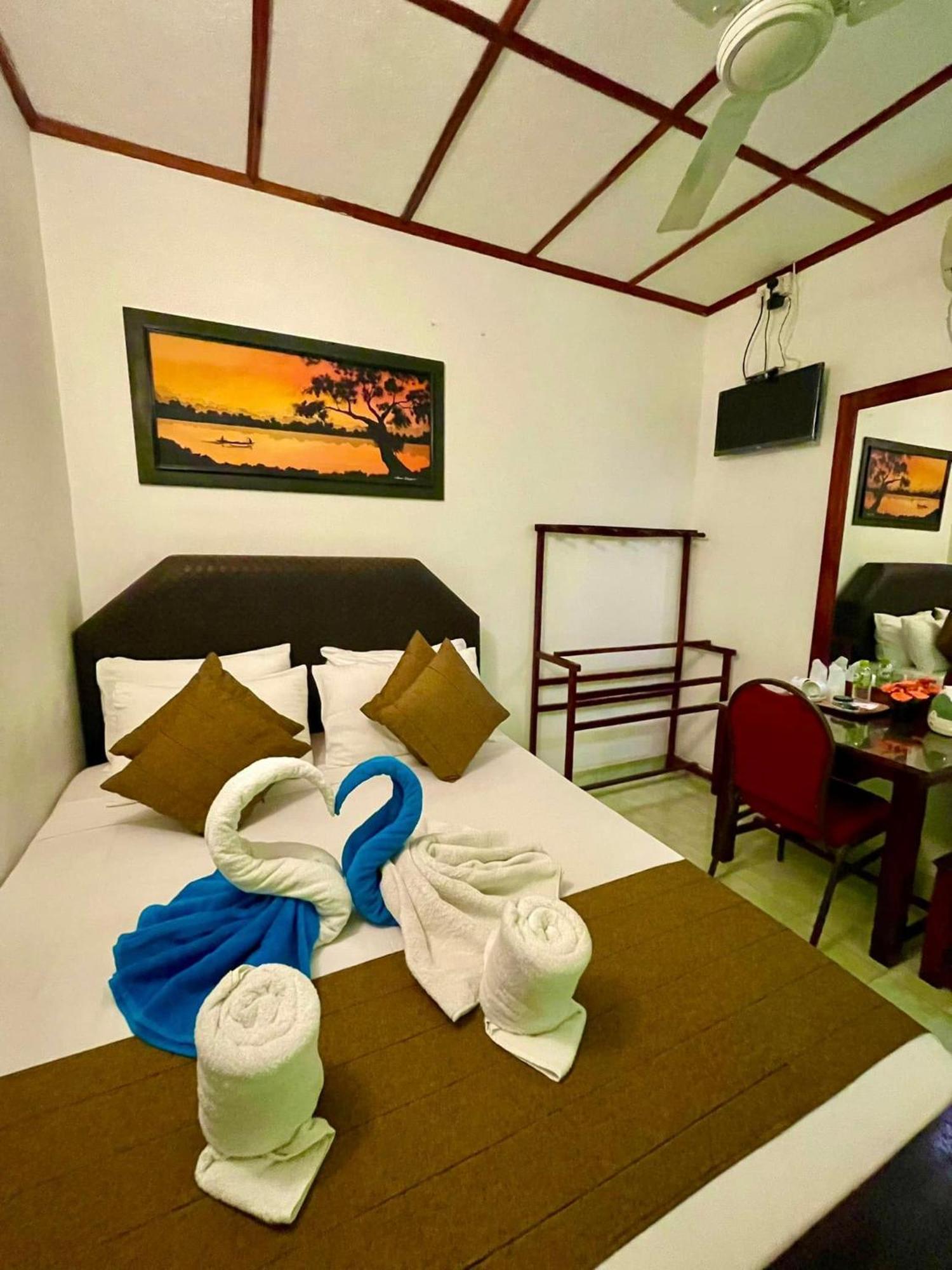 Thilaka City Hotel Anuradhapura Zewnętrze zdjęcie