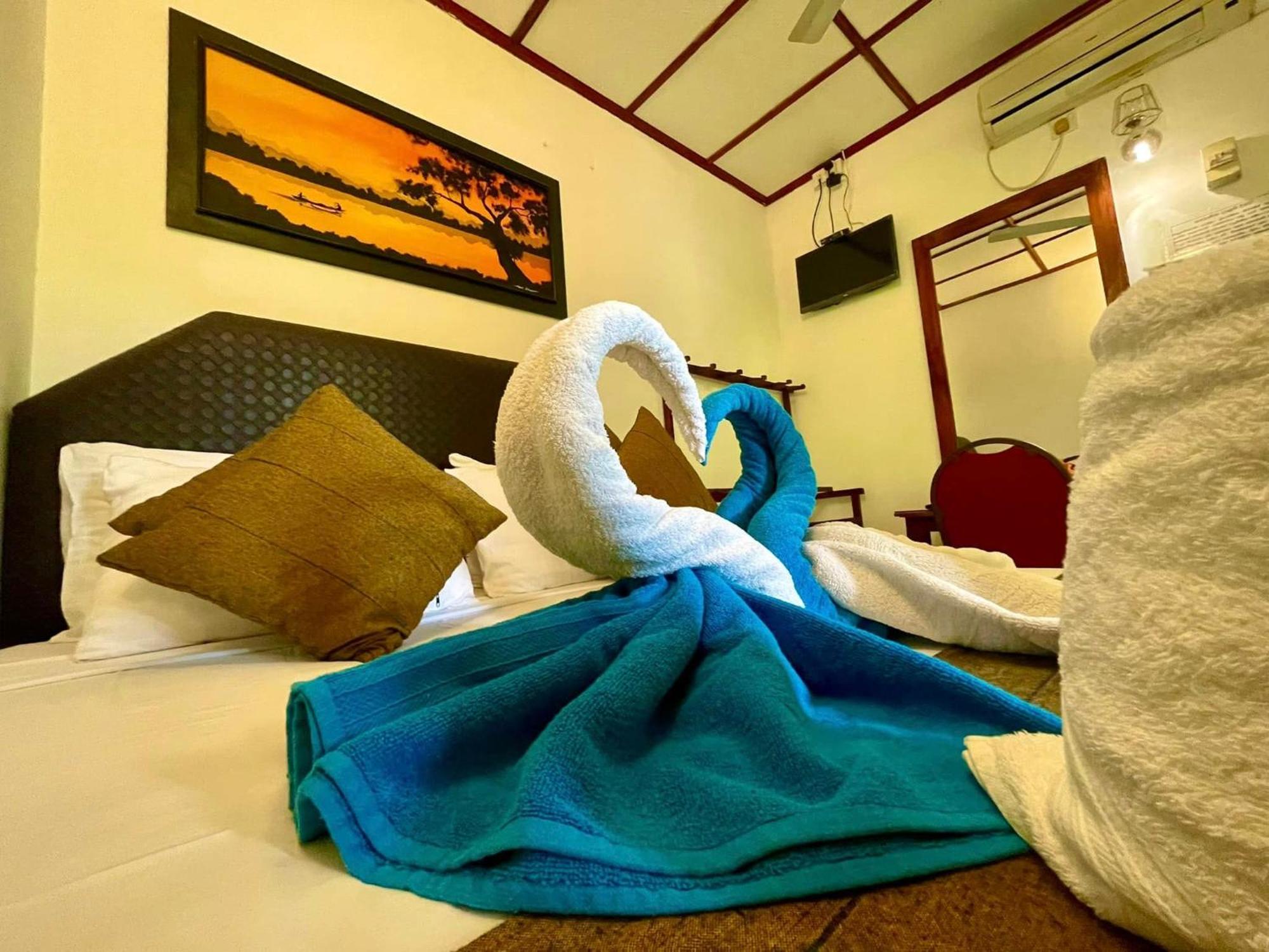 Thilaka City Hotel Anuradhapura Zewnętrze zdjęcie