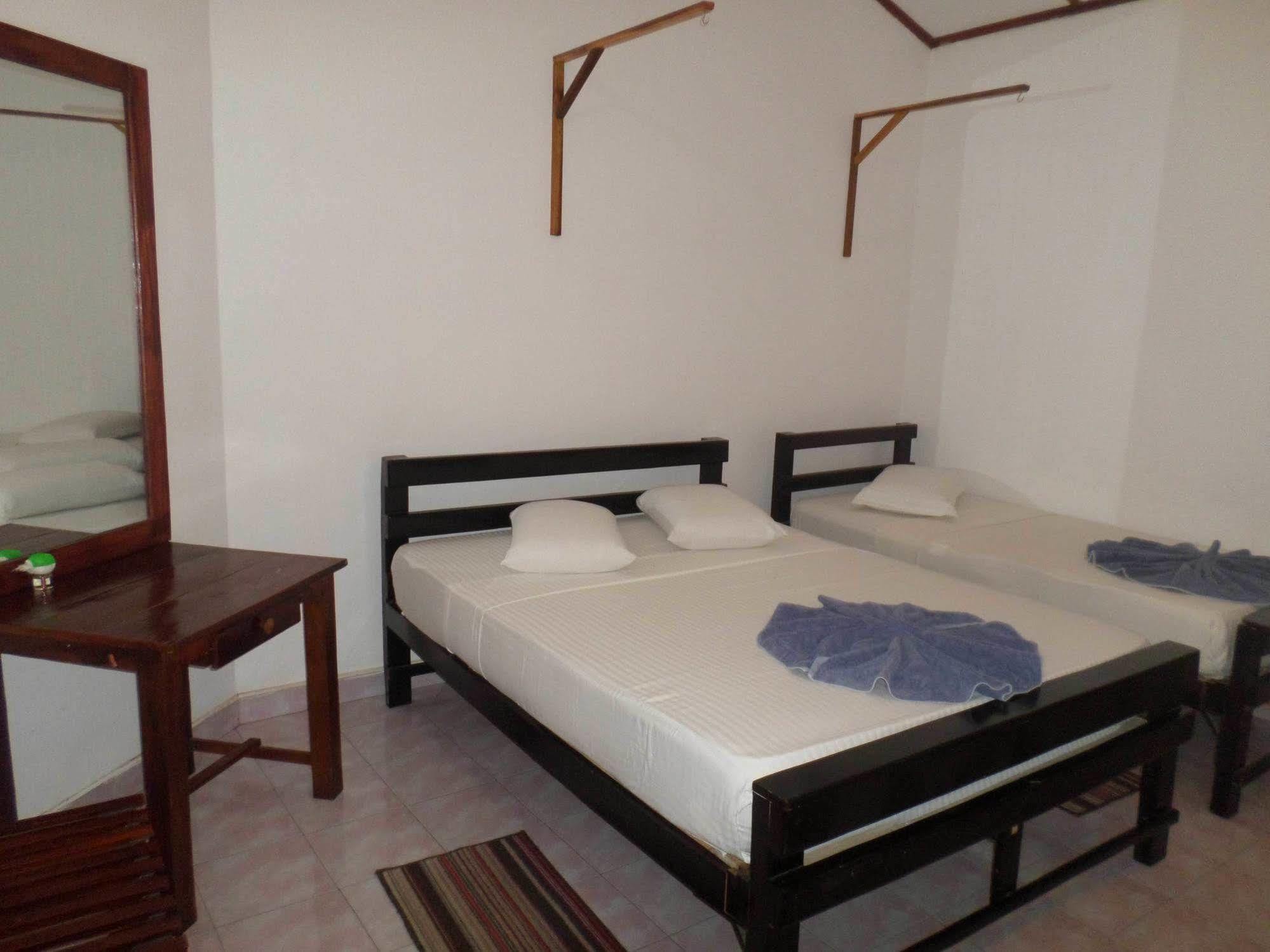 Thilaka City Hotel Anuradhapura Zewnętrze zdjęcie