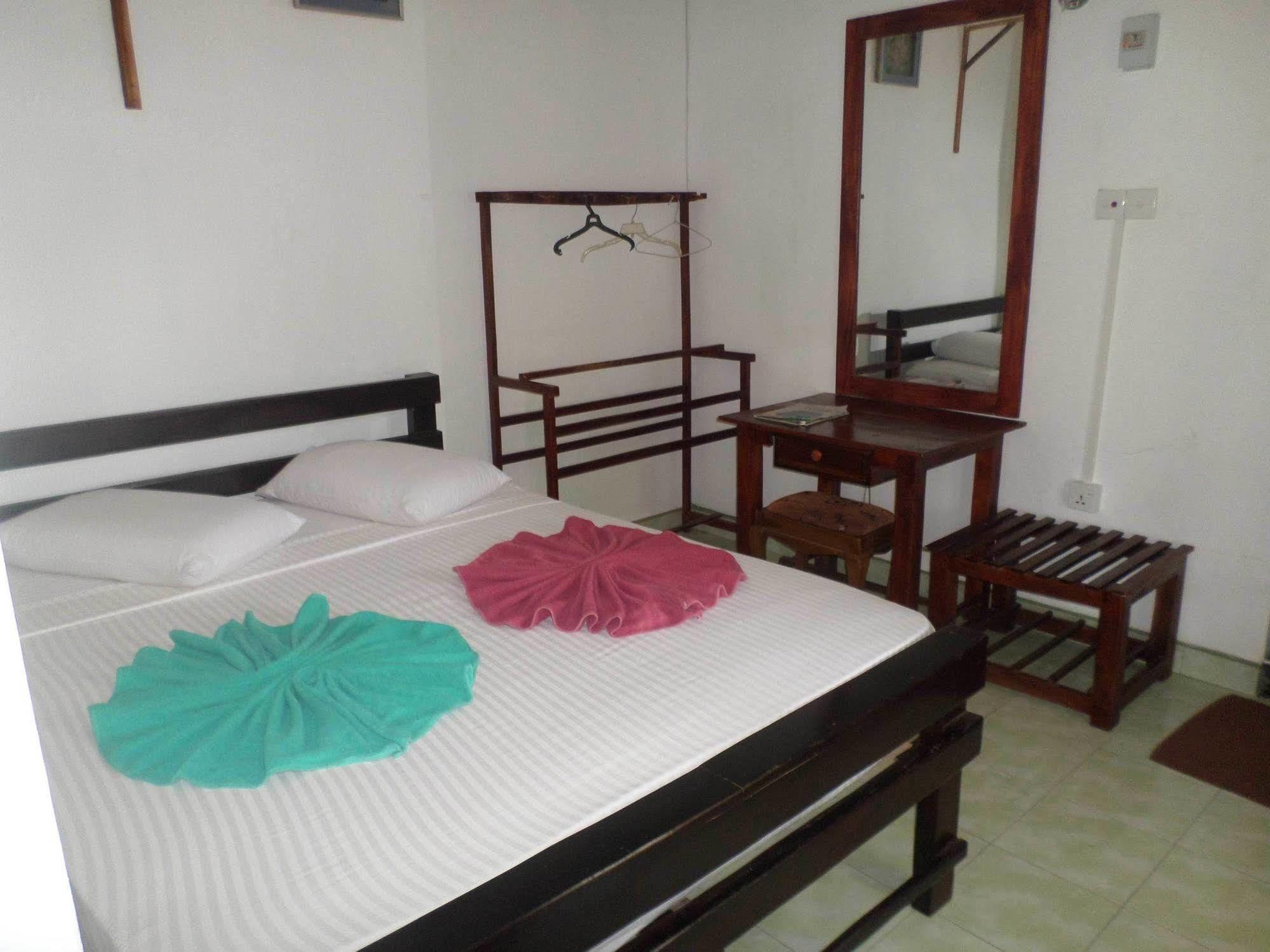 Thilaka City Hotel Anuradhapura Zewnętrze zdjęcie